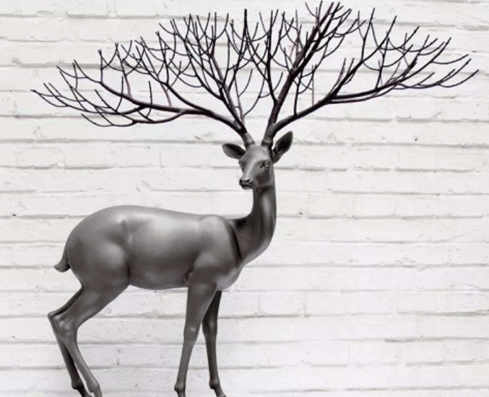 鹿雕塑.gif